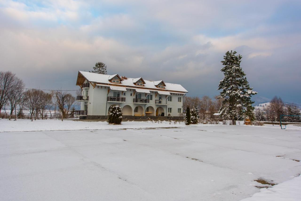 Complex Panicel Rîşnov Exteriér fotografie